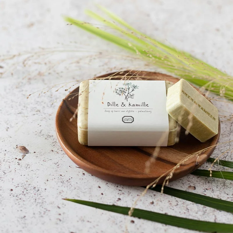 Women cosmetics pack - Image 3